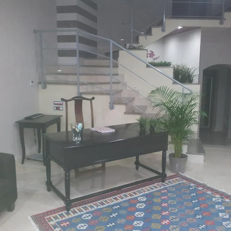 Borgo San Giovanni contacts